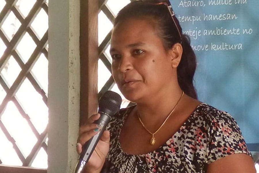 language Timor-Leste: Person, Human, Electrical Device, Microphone, Face, Teen, Female, Woman, Child, Blonde, Kid, Girl, Photography, Photo, Portrait